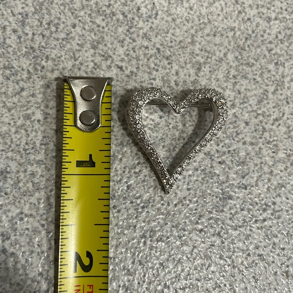 Swarovski Crystal Heart Brooch/Pin ♥️ - Picture 4 of 4